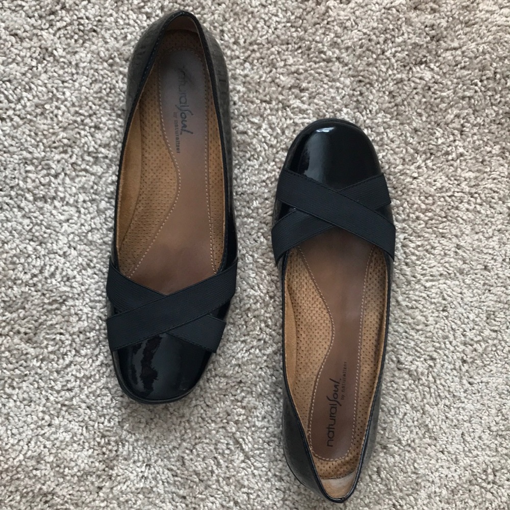 Black patent flats, slightly used